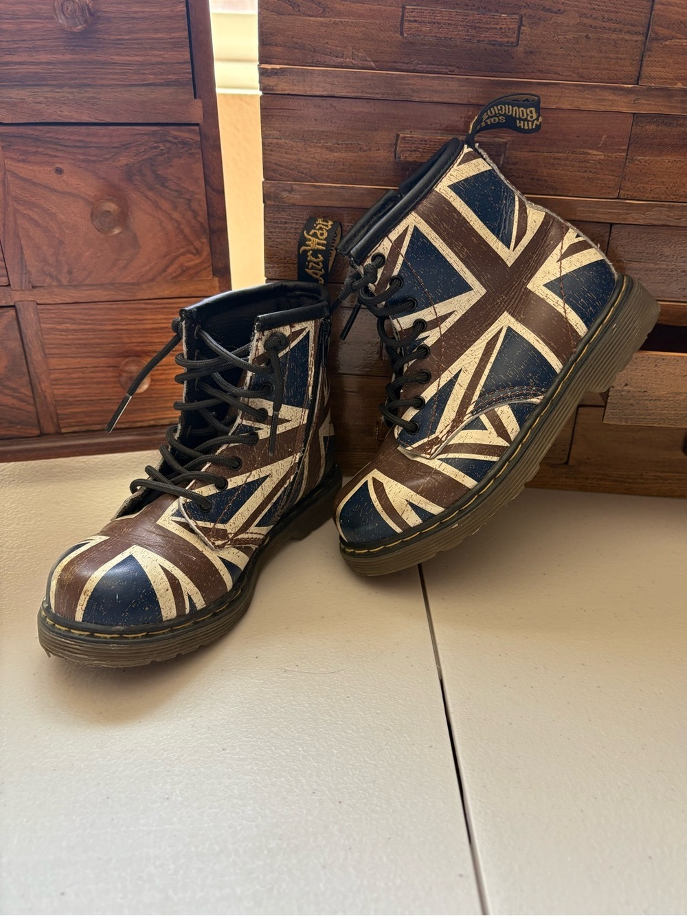 Dr. Martens Brooklee boots distressed Union Jack flag size 10 toddler